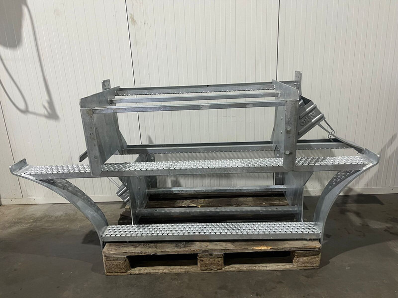 Liebherr - Kabina i wnętrze: zdjęcie 1 Liebherr - Kabina i wnętrze: zdjęcie 1