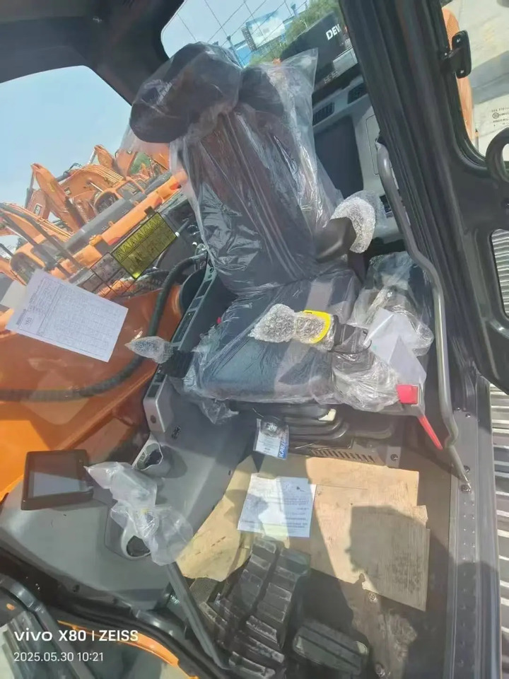 Develon DX220LCA-2M - Koparka: zdjęcie 4 Develon DX220LCA-2M - Koparka: zdjęcie 4