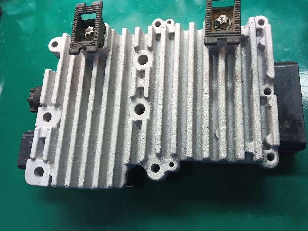 Mercedes-Benz Naprawa sterownik elektroniczny wszystkie marki Mercedes VOLVO R Bosch Naprawa sterownik elektroniczny wszystkie marki Mercedes VOLVO RENAULT - Układ elektryczny do Samochodów ciężarowych: zdjęcie 2 Mercedes-Benz Naprawa sterownik elektroniczny wszystkie marki Mercedes VOLVO R Bosch Naprawa sterownik elektroniczny wszystkie marki Mercedes VOLVO RENAULT - Układ elektryczny do Samochodów ciężarowych: zdjęcie 2