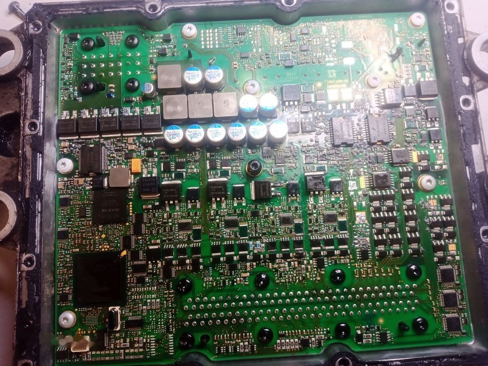 Mercedes-Benz Naprawa sterownik elektroniczny wszystkie marki Mercedes VOLVO R Bosch Naprawa sterownik elektroniczny wszystkie marki Mercedes VOLVO RENAULT - Układ elektryczny do Samochodów ciężarowych: zdjęcie 1 Mercedes-Benz Naprawa sterownik elektroniczny wszystkie marki Mercedes VOLVO R Bosch Naprawa sterownik elektroniczny wszystkie marki Mercedes VOLVO RENAULT - Układ elektryczny do Samochodów ciężarowych: zdjęcie 1