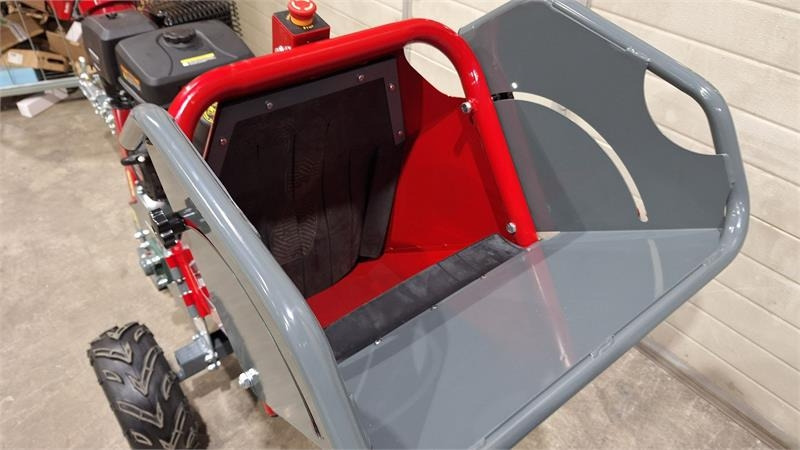 Blue Bird flishugger FABRIKS NY - Rozdrabniacz do drewna: zdjęcie 3 Blue Bird flishugger FABRIKS NY - Rozdrabniacz do drewna: zdjęcie 3