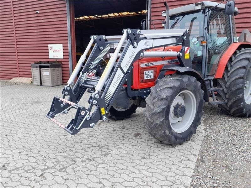 Inter-Tech - Ładowacz czołowy do traktora: zdjęcie 2 Inter-Tech - Ładowacz czołowy do traktora: zdjęcie 2