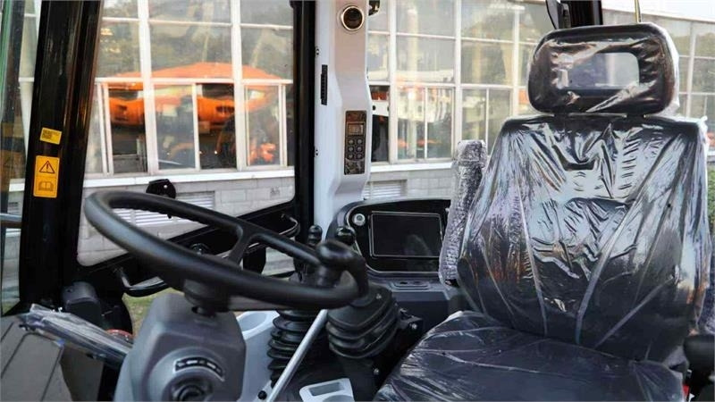 Lonking 83C Fabriks ny - Koparko-ładowarka: zdjęcie 5 Lonking 83C Fabriks ny - Koparko-ładowarka: zdjęcie 5