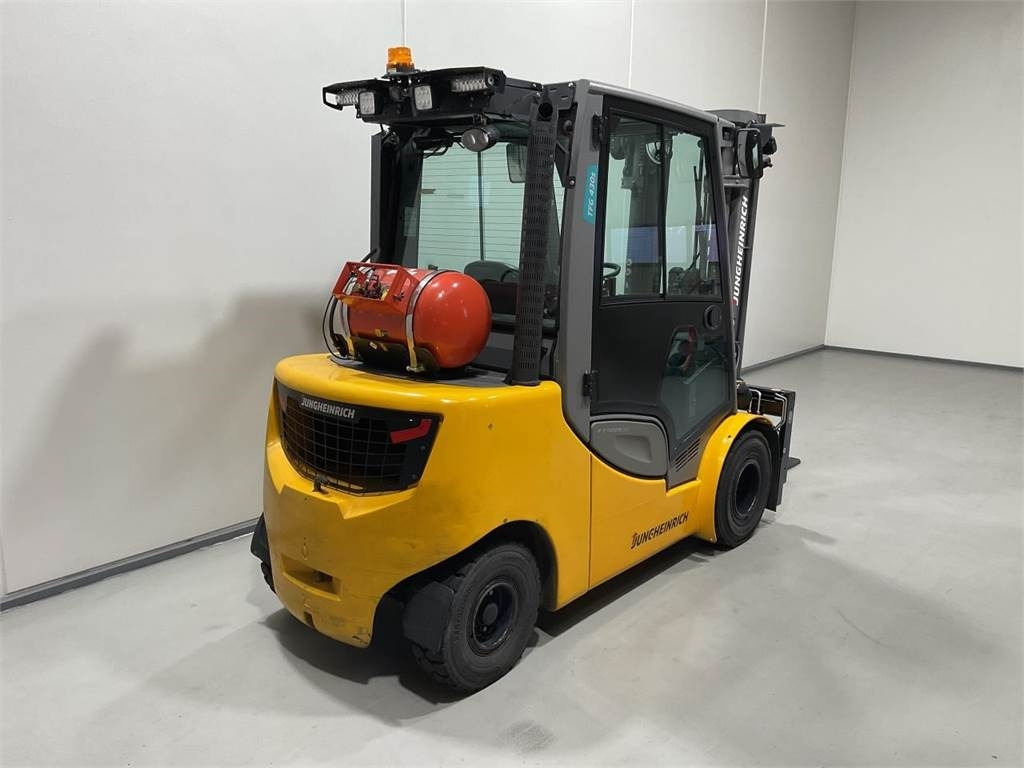 Jungheinrich TFG 430S - Wózek widłowy gazowy: zdjęcie 2 Jungheinrich TFG 430S - Wózek widłowy gazowy: zdjęcie 2