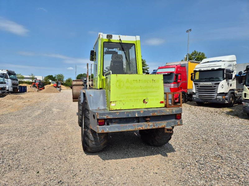 O & K L15 With bucket and quickshift - Ładowarka kołowa: zdjęcie 5 O & K L15 With bucket and quickshift - Ładowarka kołowa: zdjęcie 5