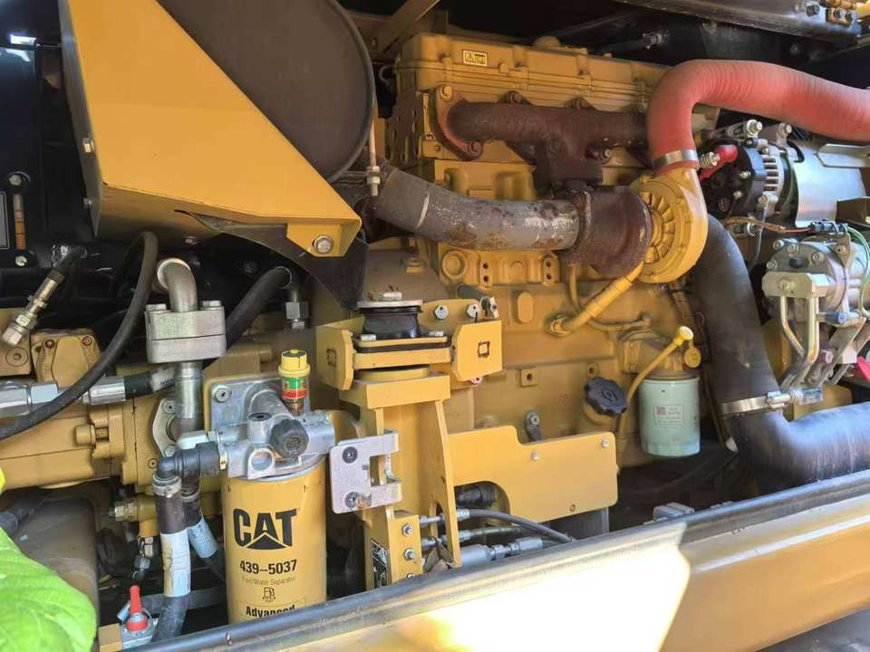 Beautiful High Quality Second-Hand CAT M315D2 Wheel Excavator Used Digger Machinery Engine After-sales Warranty Service - Koparka kołowa: zdjęcie 4 Beautiful High Quality Second-Hand CAT M315D2 Wheel Excavator Used Digger Machinery Engine After-sales Warranty Service - Koparka kołowa: zdjęcie 4