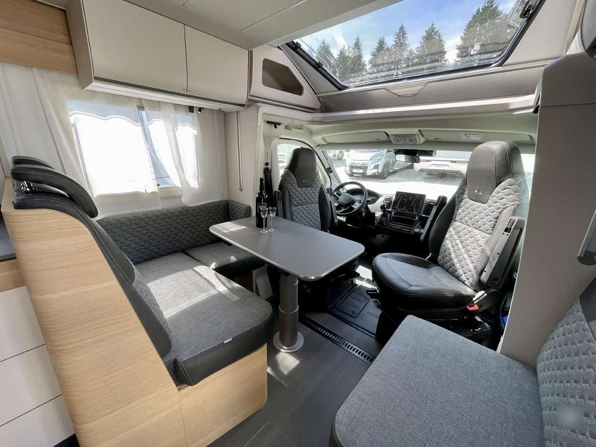 ADRIA Matrix 650 SL - Kamper półintegra: zdjęcie 5 ADRIA Matrix 650 SL - Kamper półintegra: zdjęcie 5