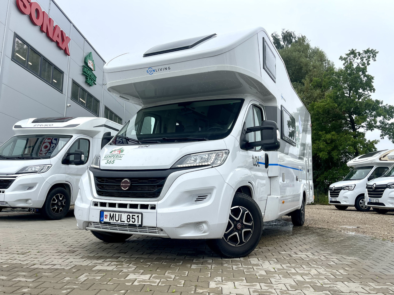 SUN LIVING A 70 DK - Kamper z alkową: zdjęcie 1 SUN LIVING A 70 DK - Kamper z alkową: zdjęcie 1