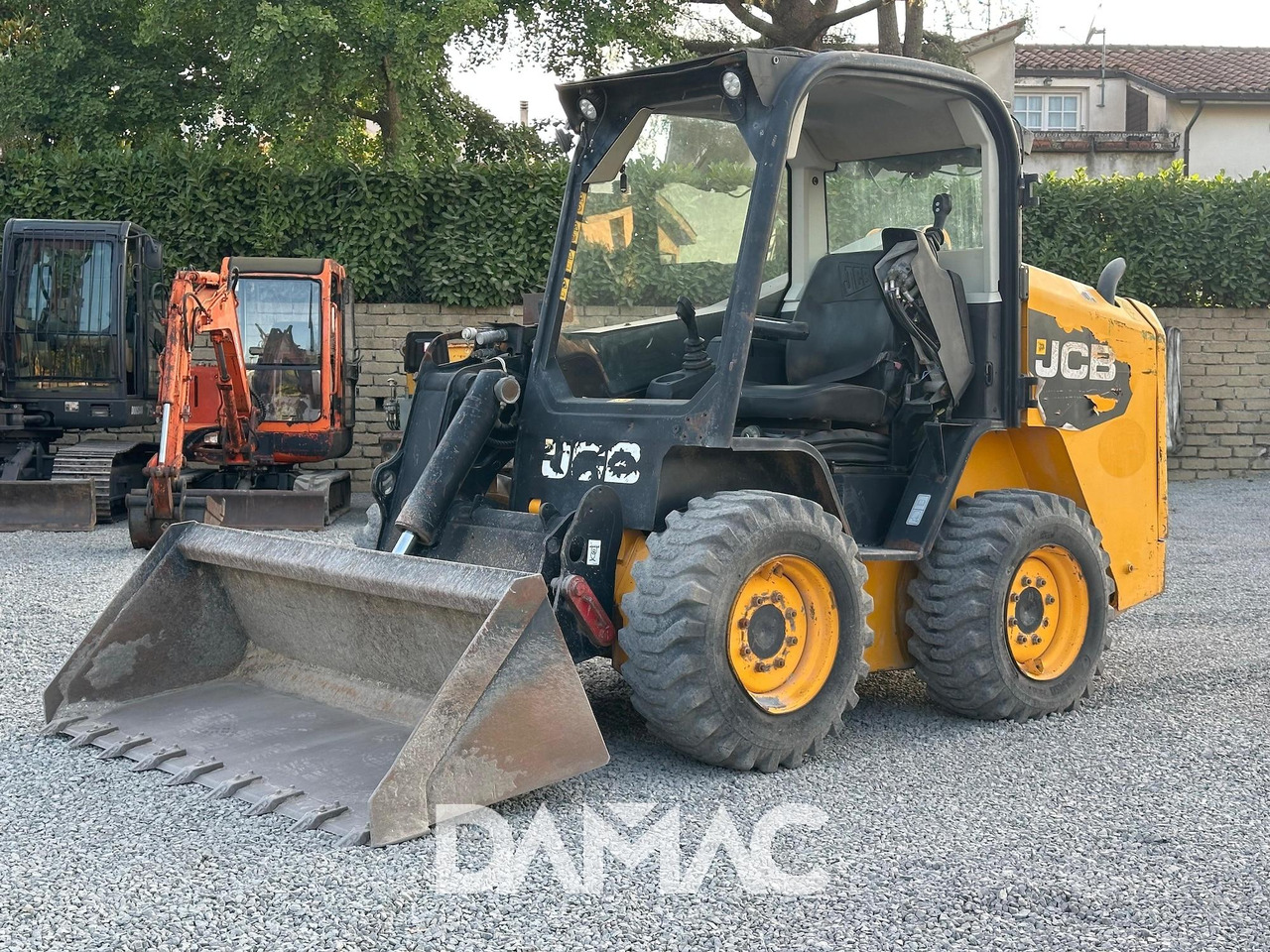 JCB 225 - Miniładowarka: zdjęcie 1 JCB 225 - Miniładowarka: zdjęcie 1