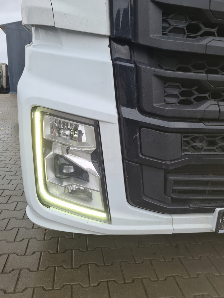 FORD F-MAX PRZÓD KOMPLETNY LAMPA XENON LED GRILL BELKA - Zderzak do Samochodów ciężarowych: zdjęcie 3 FORD F-MAX PRZÓD KOMPLETNY LAMPA XENON LED GRILL BELKA - Zderzak do Samochodów ciężarowych: zdjęcie 3