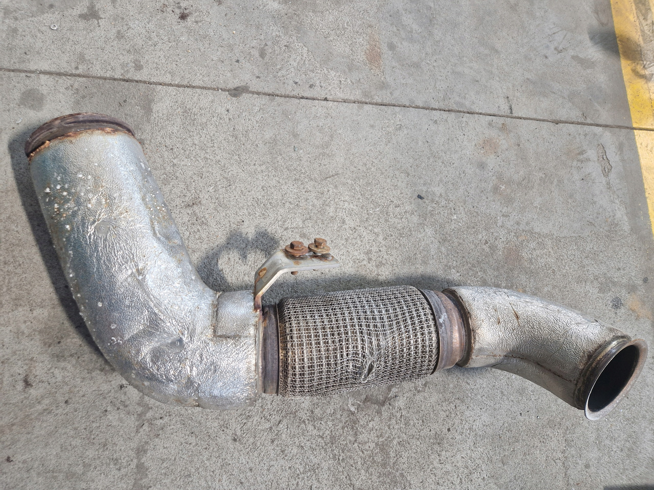 FORD RURA WYDECHOWA KATALIZATORA FORD F-MAX CARGO EURO 6 - Rura wydechowa do Samochodów ciężarowych: zdjęcie 2 FORD RURA WYDECHOWA KATALIZATORA FORD F-MAX CARGO EURO 6 - Rura wydechowa do Samochodów ciężarowych: zdjęcie 2