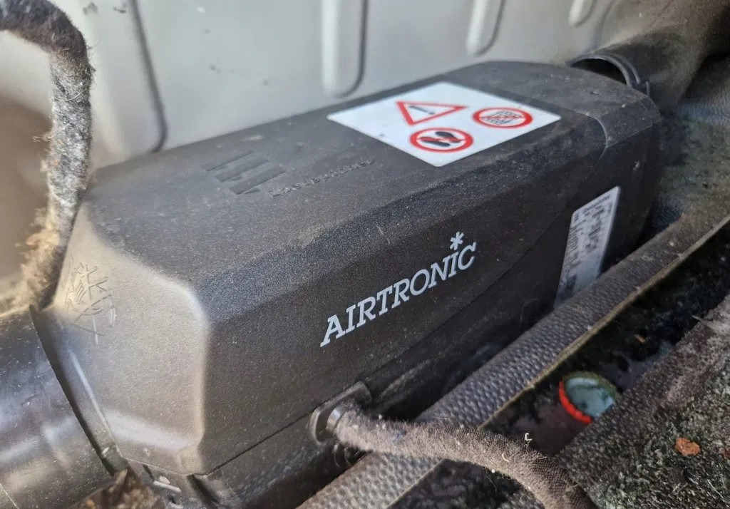 FORD WEBASTO OGRZEWANIE POSTOJOWE FORD F-MAX 500 EBERSPACHER AIRTRONIC D2 24V - Ogrzewanie/ Wentylacja do Samochodów ciężarowych: zdjęcie 1 FORD WEBASTO OGRZEWANIE POSTOJOWE FORD F-MAX 500 EBERSPACHER AIRTRONIC D2 24V - Ogrzewanie/ Wentylacja do Samochodów ciężarowych: zdjęcie 1