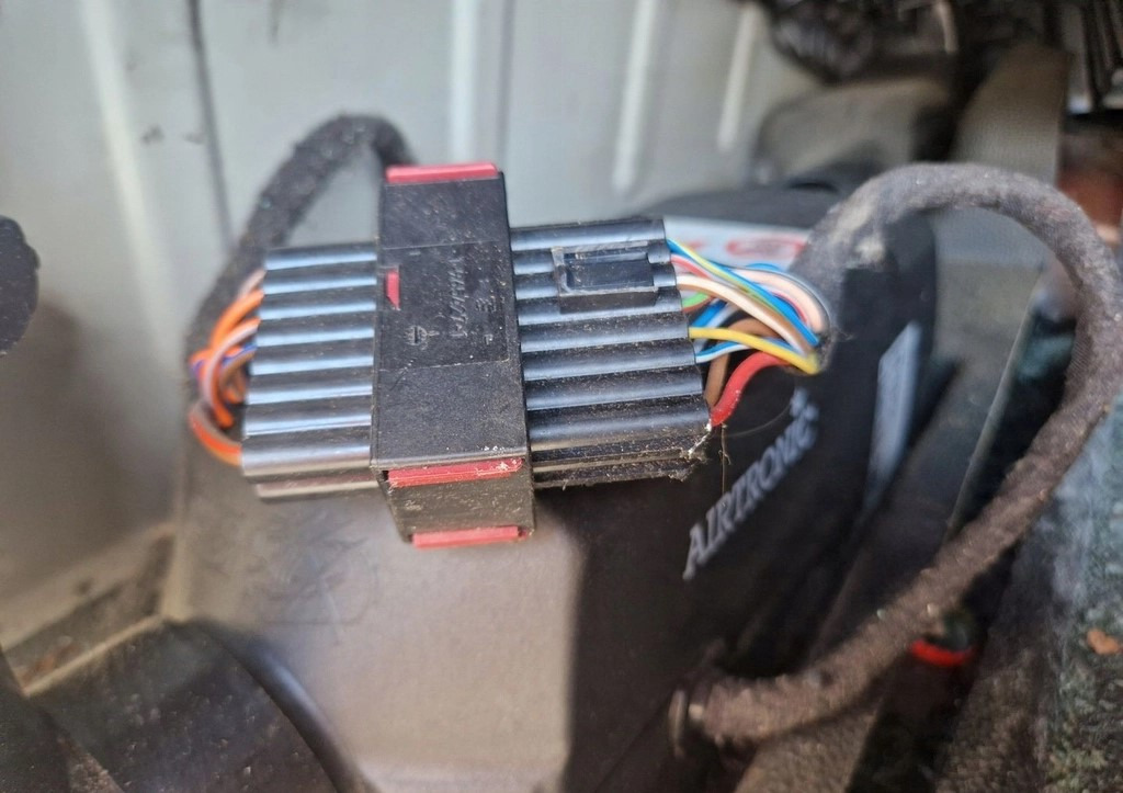 FORD WEBASTO OGRZEWANIE POSTOJOWE FORD F-MAX 500 EBERSPACHER AIRTRONIC D2 24V - Ogrzewanie/ Wentylacja do Samochodów ciężarowych: zdjęcie 2 FORD WEBASTO OGRZEWANIE POSTOJOWE FORD F-MAX 500 EBERSPACHER AIRTRONIC D2 24V - Ogrzewanie/ Wentylacja do Samochodów ciężarowych: zdjęcie 2