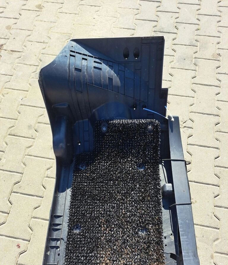 Ford F-MAX CARGO JC46 Ford F-MAX CARGO truck - Błotnik do Samochodów ciężarowych: zdjęcie 1 Ford F-MAX CARGO JC46 Ford F-MAX CARGO truck - Błotnik do Samochodów ciężarowych: zdjęcie 1