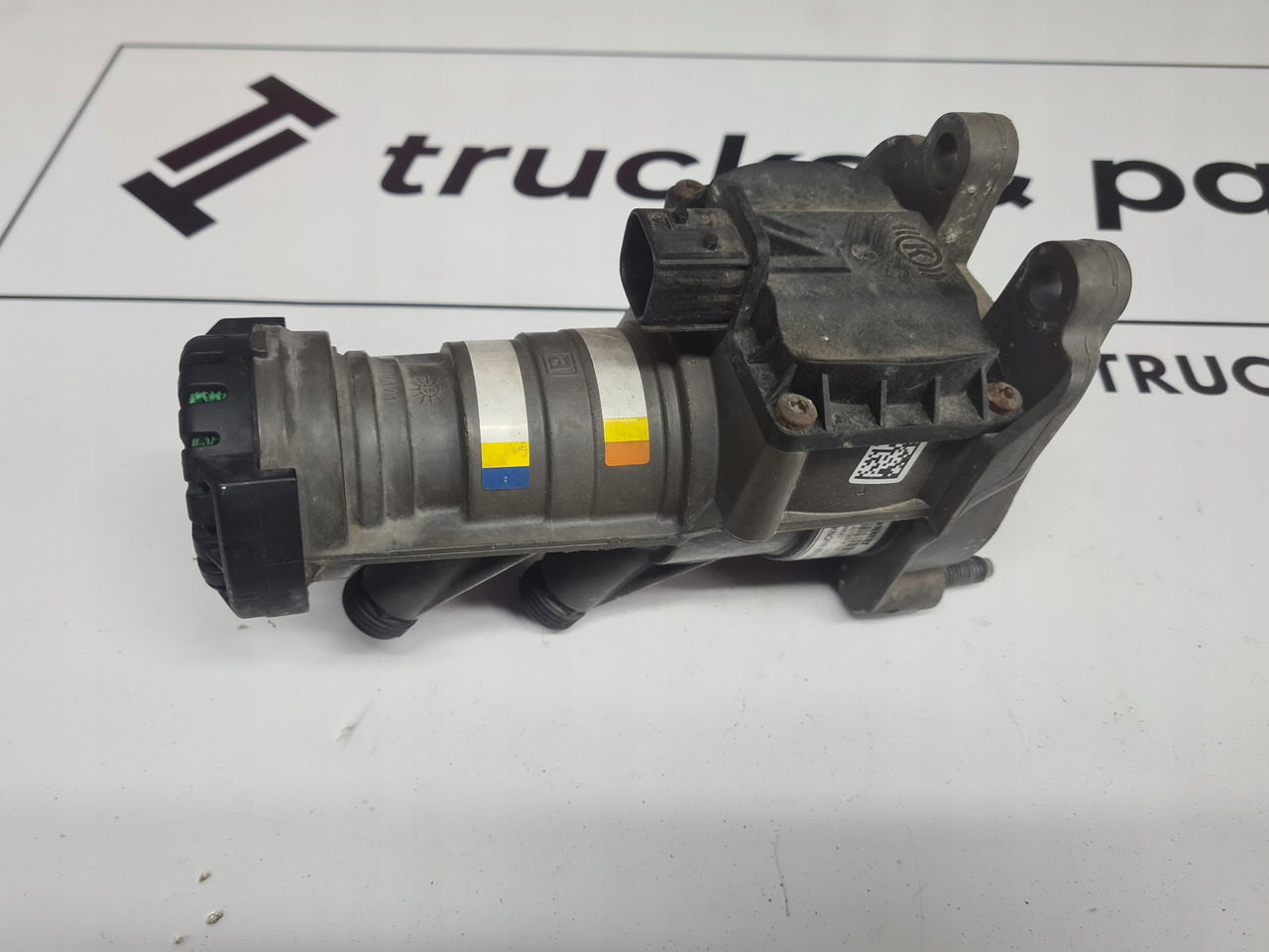 KNORR-BREMSE ZAWÓR GŁÓWNY POD PEDAŁ HAMULCA RENAULT GAMA T C K - Zawór hamulcowy do Samochodów ciężarowych: zdjęcie 2 KNORR-BREMSE ZAWÓR GŁÓWNY POD PEDAŁ HAMULCA RENAULT GAMA T C K - Zawór hamulcowy do Samochodów ciężarowych: zdjęcie 2