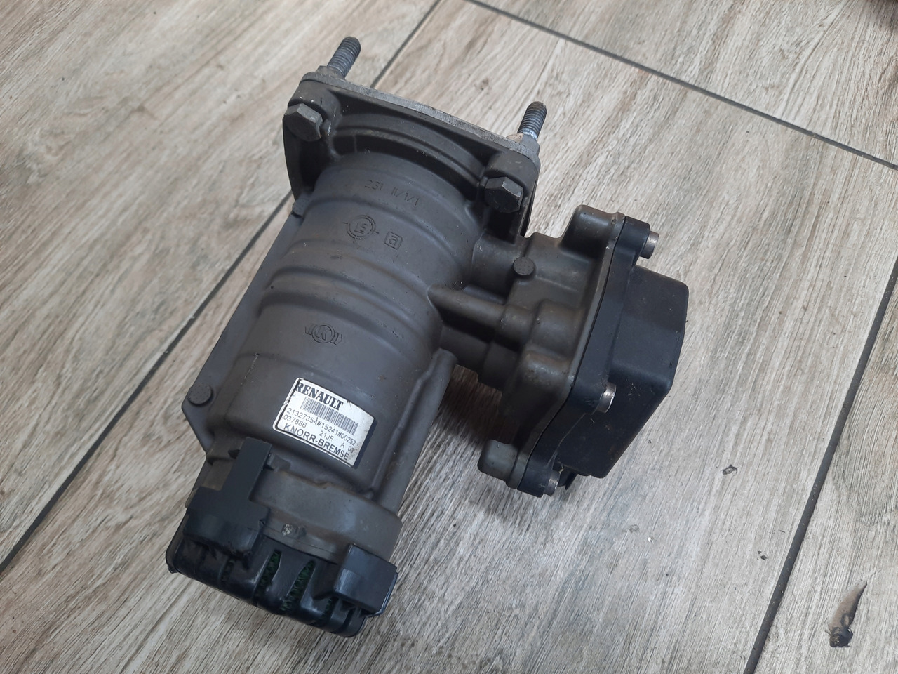 KNORR-BREMSE ZAWÓR NACZEPOWY EBS EUROPA RENAULT GAMA T C K RANGE MIDLUM D - Zawór hamulcowy do Samochodów ciężarowych: zdjęcie 1 KNORR-BREMSE ZAWÓR NACZEPOWY EBS EUROPA RENAULT GAMA T C K RANGE MIDLUM D - Zawór hamulcowy do Samochodów ciężarowych: zdjęcie 1