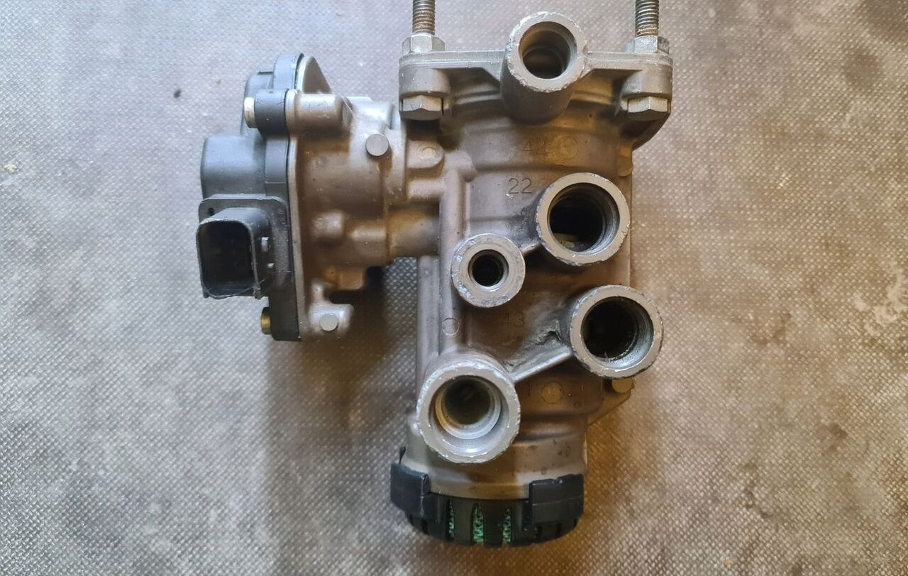 Knorr-Bremse Europa Renault Gama, Range T / Volvo FH, FM4 - Zawór hamulcowy do Samochodów ciężarowych: zdjęcie 2 Knorr-Bremse Europa Renault Gama, Range T / Volvo FH, FM4 - Zawór hamulcowy do Samochodów ciężarowych: zdjęcie 2