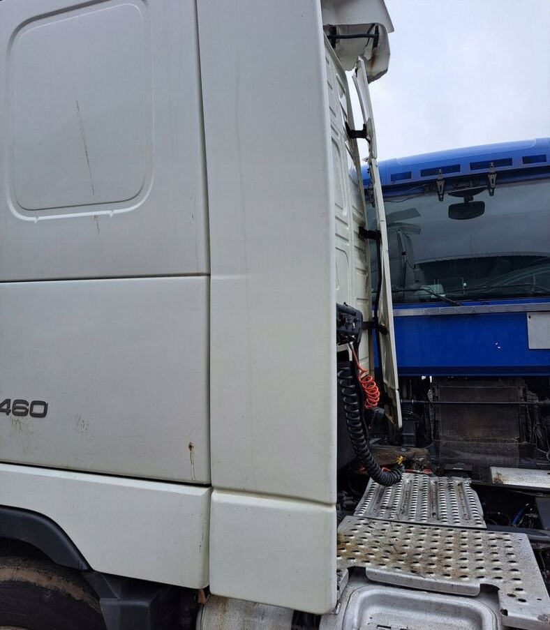 OWIEWKA LEWA SPOILER ZAKABINOWY VOLVO FH 12 13 - Aerodynamika/ Spojler do Samochodów ciężarowych: zdjęcie 2 OWIEWKA LEWA SPOILER ZAKABINOWY VOLVO FH 12 13 - Aerodynamika/ Spojler do Samochodów ciężarowych: zdjęcie 2