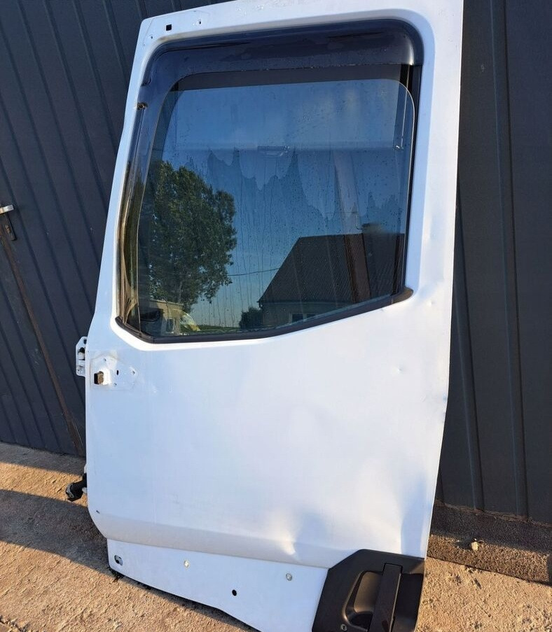 RENAULT DRZWI KOMPLETNE LEWE RENAULT GAMA T K C RANGE - Drzwi i części do Samochodów ciężarowych: zdjęcie 1 RENAULT DRZWI KOMPLETNE LEWE RENAULT GAMA T K C RANGE - Drzwi i części do Samochodów ciężarowych: zdjęcie 1