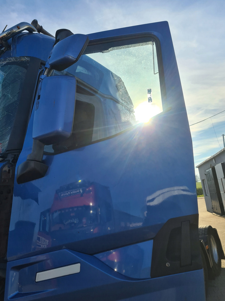 RENAULT DRZWI KOMPLETNE LEWE RENAULT GAMA T RANGE HIGH WYSOKA KABINA - Drzwi i części do Samochodów ciężarowych: zdjęcie 3 RENAULT DRZWI KOMPLETNE LEWE RENAULT GAMA T RANGE HIGH WYSOKA KABINA - Drzwi i części do Samochodów ciężarowych: zdjęcie 3