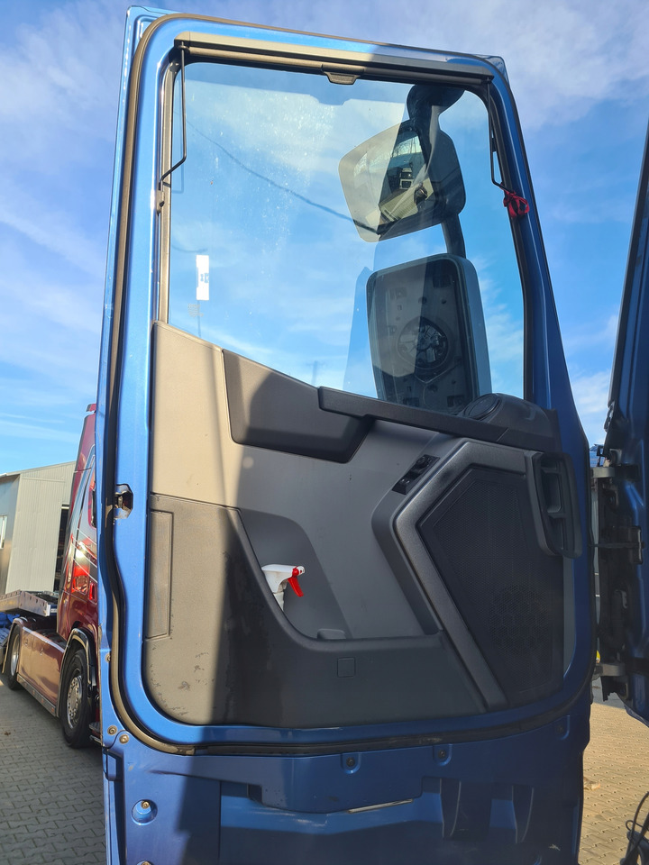 RENAULT DRZWI KOMPLETNE LEWE RENAULT GAMA T RANGE HIGH WYSOKA KABINA - Drzwi i części do Samochodów ciężarowych: zdjęcie 5 RENAULT DRZWI KOMPLETNE LEWE RENAULT GAMA T RANGE HIGH WYSOKA KABINA - Drzwi i części do Samochodów ciężarowych: zdjęcie 5