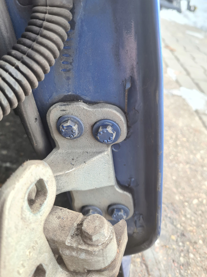 RENAULT DRZWI KOMPLETNE LEWE RENAULT GAMA T RANGE HIGH WYSOKA KABINA - Drzwi i części do Samochodów ciężarowych: zdjęcie 4 RENAULT DRZWI KOMPLETNE LEWE RENAULT GAMA T RANGE HIGH WYSOKA KABINA - Drzwi i części do Samochodów ciężarowych: zdjęcie 4