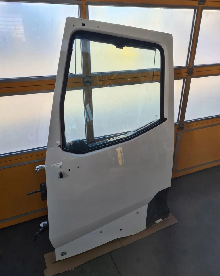 RENAULT DRZWI KOMPLETNE LEWE RENAULT GAMA T RANGE - Drzwi i części do Samochodów ciężarowych: zdjęcie 2 RENAULT DRZWI KOMPLETNE LEWE RENAULT GAMA T RANGE - Drzwi i części do Samochodów ciężarowych: zdjęcie 2