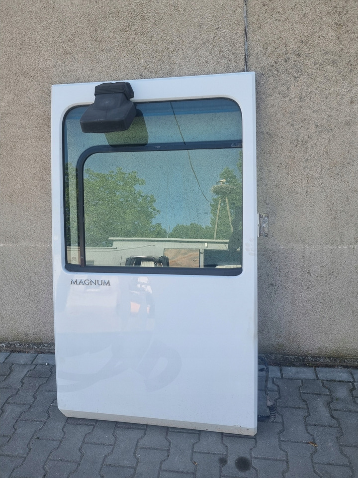 RENAULT DRZWI PRAWE KOMPLETNE RENAULT MAGNUM DXI 13 LIFT VEGA - Drzwi i części do Samochodów ciężarowych: zdjęcie 3 RENAULT DRZWI PRAWE KOMPLETNE RENAULT MAGNUM DXI 13 LIFT VEGA - Drzwi i części do Samochodów ciężarowych: zdjęcie 3