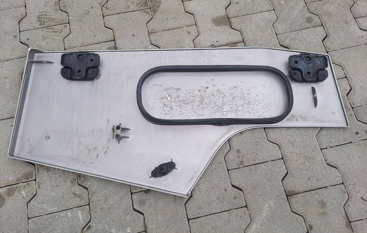 RENAULT KLAPA SCHOWKA DRZWICZKI LEWE RENAULT GAMA RANGE T - Nadwozie i zewnętrzne elementy do Samochodów ciężarowych: zdjęcie 5 RENAULT KLAPA SCHOWKA DRZWICZKI LEWE RENAULT GAMA RANGE T - Nadwozie i zewnętrzne elementy do Samochodów ciężarowych: zdjęcie 5