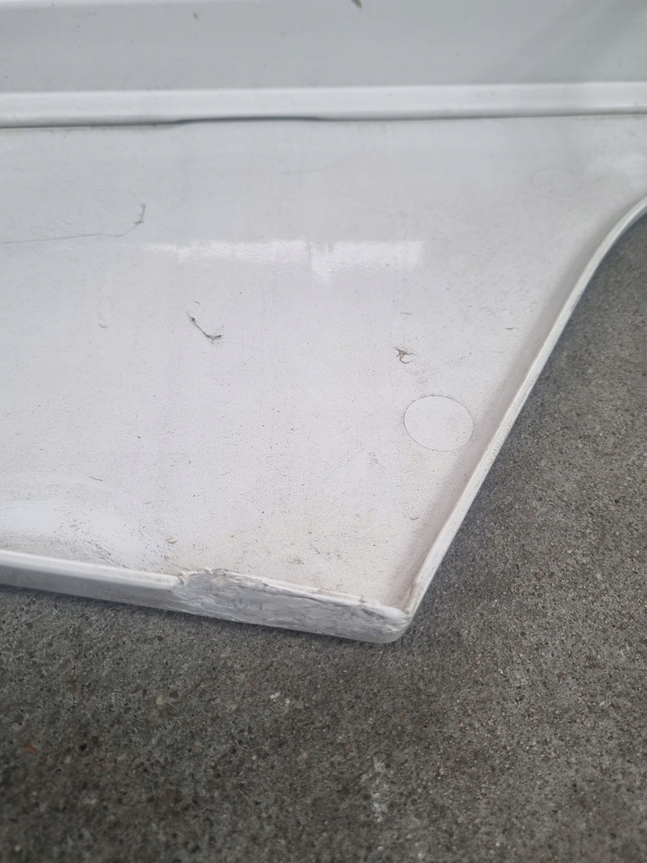 RENAULT KLAPA SCHOWKA DRZWICZKI LEWE RENAULT GAMA RANGE T - Nadwozie i zewnętrzne elementy do Samochodów ciężarowych: zdjęcie 3 RENAULT KLAPA SCHOWKA DRZWICZKI LEWE RENAULT GAMA RANGE T - Nadwozie i zewnętrzne elementy do Samochodów ciężarowych: zdjęcie 3