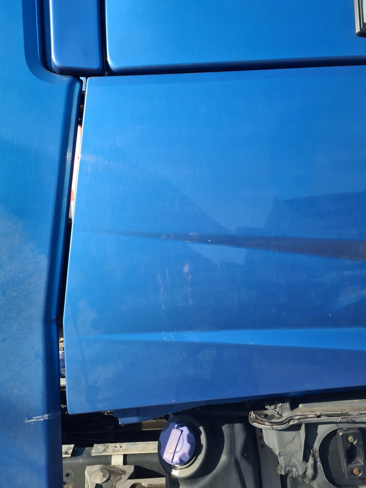 RENAULT KLAPA SCHOWKA DRZWICZKI LEWE RENAULT GAMA T HIGH - Nadwozie i zewnętrzne elementy do Samochodów ciężarowych: zdjęcie 3 RENAULT KLAPA SCHOWKA DRZWICZKI LEWE RENAULT GAMA T HIGH - Nadwozie i zewnętrzne elementy do Samochodów ciężarowych: zdjęcie 3