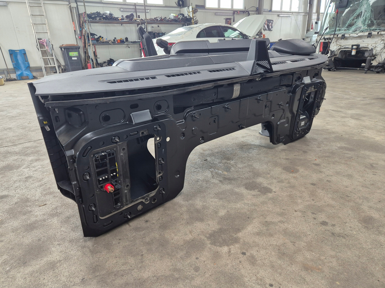 RENAULT KONSOLA KOMPLETNA KOKPIT DESKA PRZEKŁADKA ANGLIKA RENAULT GAMA T RANGE EVO - Kabina i wnętrze do Samochodów ciężarowych: zdjęcie 5 RENAULT KONSOLA KOMPLETNA KOKPIT DESKA PRZEKŁADKA ANGLIKA RENAULT GAMA T RANGE EVO - Kabina i wnętrze do Samochodów ciężarowych: zdjęcie 5