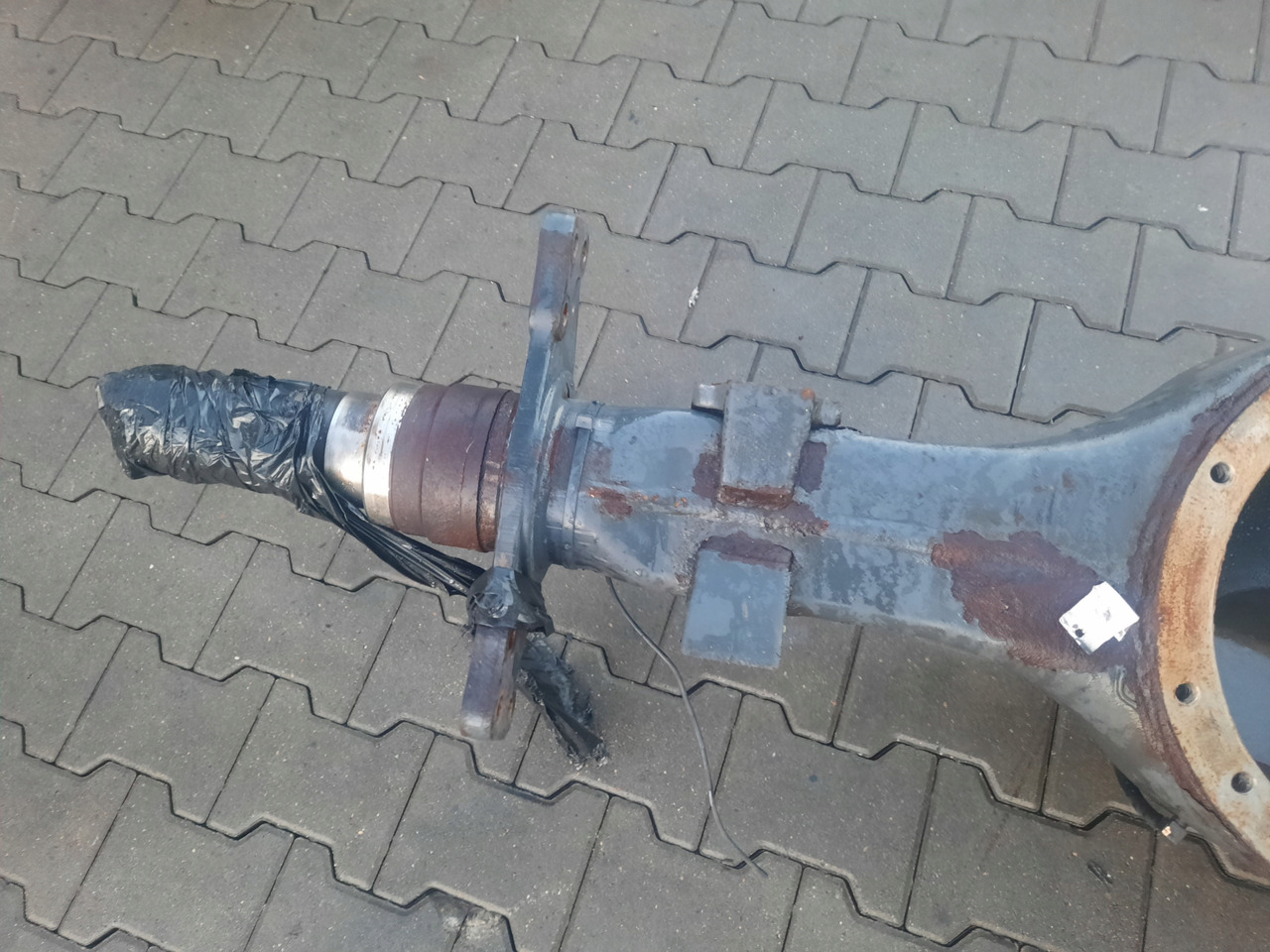 RENAULT OBUDOWA MOSTU POCHWA RENAULT MIDLUM GAMA D R19.5 - Most i części do Samochodów ciężarowych: zdjęcie 3 RENAULT OBUDOWA MOSTU POCHWA RENAULT MIDLUM GAMA D R19.5 - Most i części do Samochodów ciężarowych: zdjęcie 3