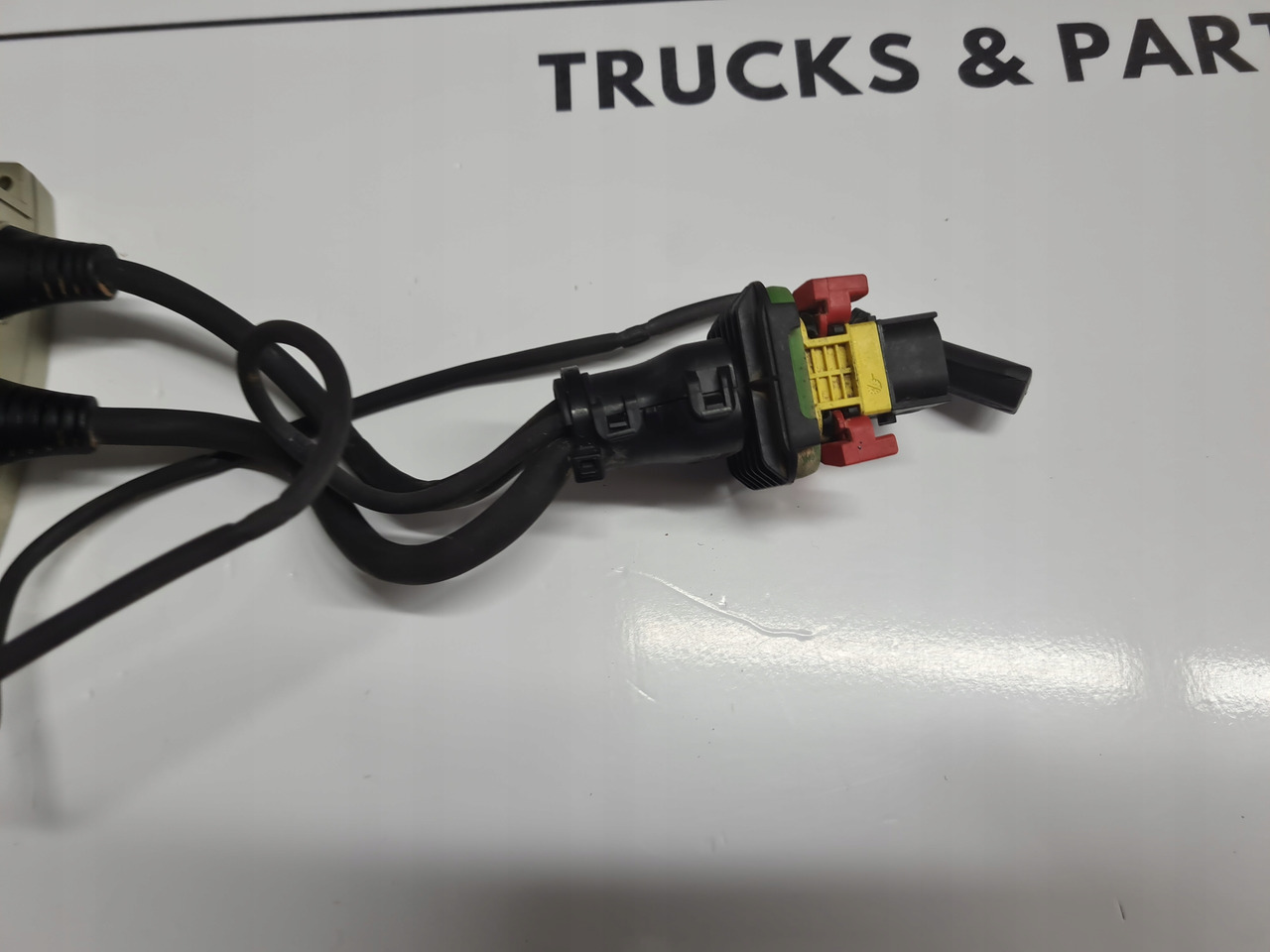 RENAULT REGULATOR NAPIĘCIA AKUMULATORA RENAULT GAMA RANGE T EVO - Układ elektryczny do Samochodów ciężarowych: zdjęcie 3 RENAULT REGULATOR NAPIĘCIA AKUMULATORA RENAULT GAMA RANGE T EVO - Układ elektryczny do Samochodów ciężarowych: zdjęcie 3