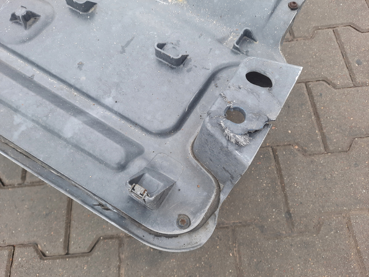 RENAULT SCHOWEK POD KABINĘ LEWY RENAULT GAMA T RANGE - Nadwozie i zewnętrzne elementy do Samochodów ciężarowych: zdjęcie 2 RENAULT SCHOWEK POD KABINĘ LEWY RENAULT GAMA T RANGE - Nadwozie i zewnętrzne elementy do Samochodów ciężarowych: zdjęcie 2