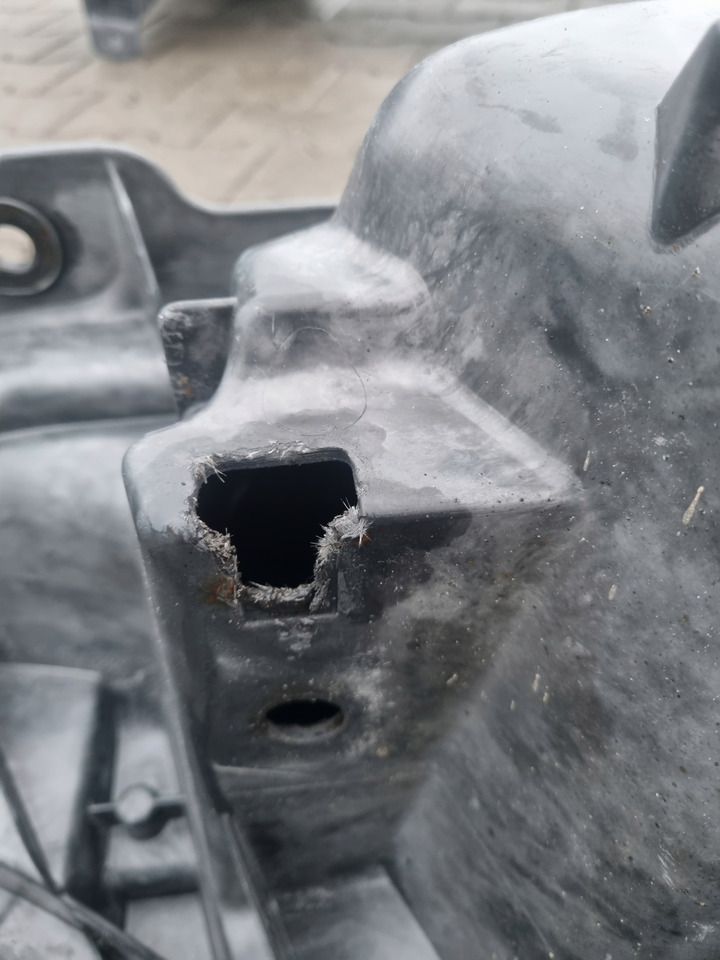 RENAULT STOPNICA GÓRNA STOPIEŃ LEWY RENAULT GAMA T RANGE - Stopień do Samochodów ciężarowych: zdjęcie 3 RENAULT STOPNICA GÓRNA STOPIEŃ LEWY RENAULT GAMA T RANGE - Stopień do Samochodów ciężarowych: zdjęcie 3