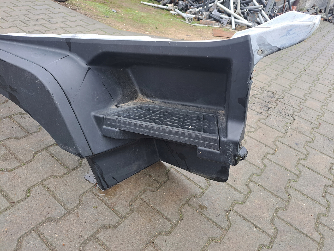 RENAULT STOPNICA GÓRNA STOPIEŃ PRAWY RENAULT GAMA T RANGE - Stopień do Samochodów ciężarowych: zdjęcie 2 RENAULT STOPNICA GÓRNA STOPIEŃ PRAWY RENAULT GAMA T RANGE - Stopień do Samochodów ciężarowych: zdjęcie 2