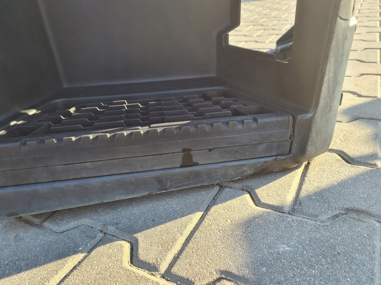 RENAULT STOPNICA KOMPLETNA PRAWA STELAŻ STOPNICY STOPNIA RENAULT GAMA T RANGE - Stopień do Samochodów ciężarowych: zdjęcie 4 RENAULT STOPNICA KOMPLETNA PRAWA STELAŻ STOPNICY STOPNIA RENAULT GAMA T RANGE - Stopień do Samochodów ciężarowych: zdjęcie 4