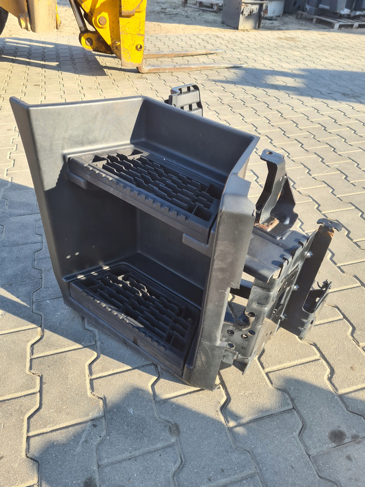 RENAULT STOPNICA KOMPLETNA PRAWA STELAŻ STOPNICY STOPNIA RENAULT GAMA T RANGE - Stopień do Samochodów ciężarowych: zdjęcie 3 RENAULT STOPNICA KOMPLETNA PRAWA STELAŻ STOPNICY STOPNIA RENAULT GAMA T RANGE - Stopień do Samochodów ciężarowych: zdjęcie 3