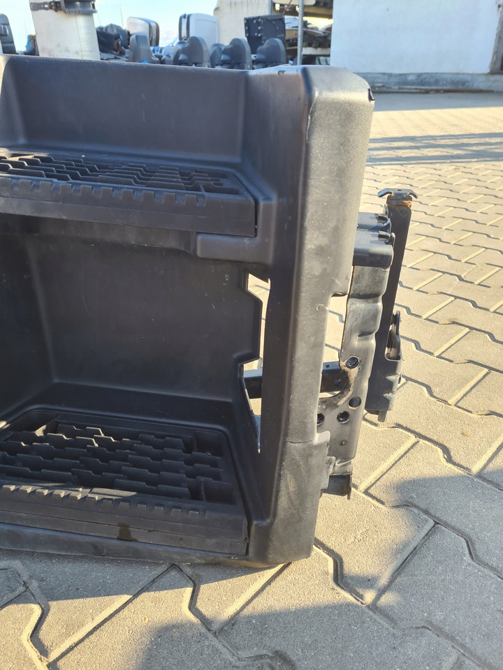 RENAULT STOPNICA KOMPLETNA PRAWA STELAŻ STOPNICY STOPNIA RENAULT GAMA T RANGE - Stopień do Samochodów ciężarowych: zdjęcie 5 RENAULT STOPNICA KOMPLETNA PRAWA STELAŻ STOPNICY STOPNIA RENAULT GAMA T RANGE - Stopień do Samochodów ciężarowych: zdjęcie 5