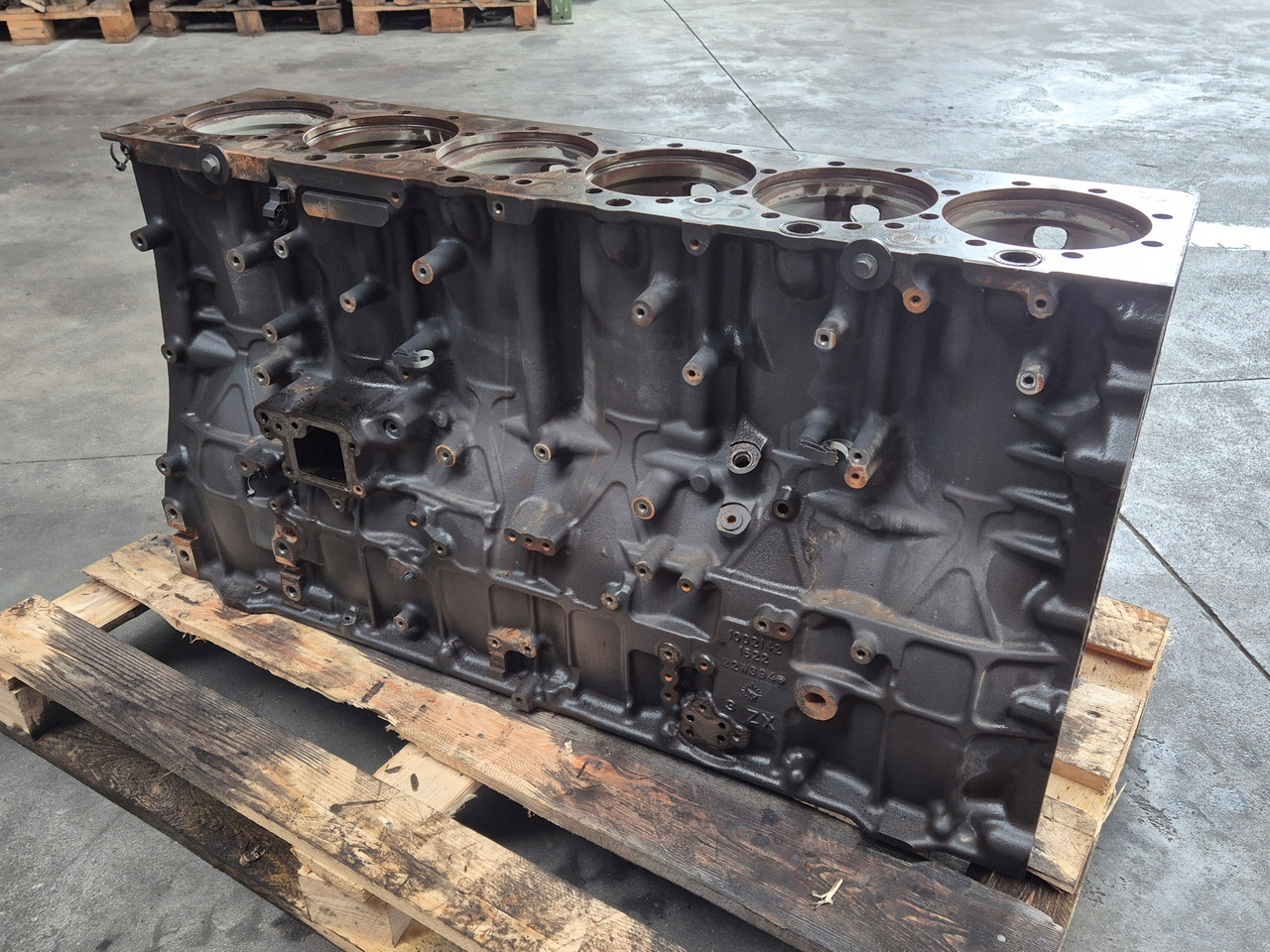 VOLVO BLOK SILNIKA RENAULT GAMA RANGE T EVO TURBOCOMPOUND VOLVO FH 5 D13K 2226825 K8 - Blok cylindrów do Samochodów ciężarowych: zdjęcie 1 VOLVO BLOK SILNIKA RENAULT GAMA RANGE T EVO TURBOCOMPOUND VOLVO FH 5 D13K 2226825 K8 - Blok cylindrów do Samochodów ciężarowych: zdjęcie 1