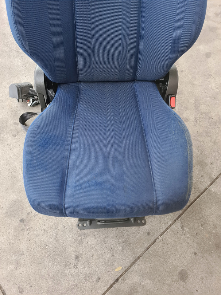 VOLVO FOTEL PASAŻERA PNEUMATYCZNY PRAWY VOLVO FH 5 FM 5 - Siedzenie do Samochodów ciężarowych: zdjęcie 3 VOLVO FOTEL PASAŻERA PNEUMATYCZNY PRAWY VOLVO FH 5 FM 5 - Siedzenie do Samochodów ciężarowych: zdjęcie 3