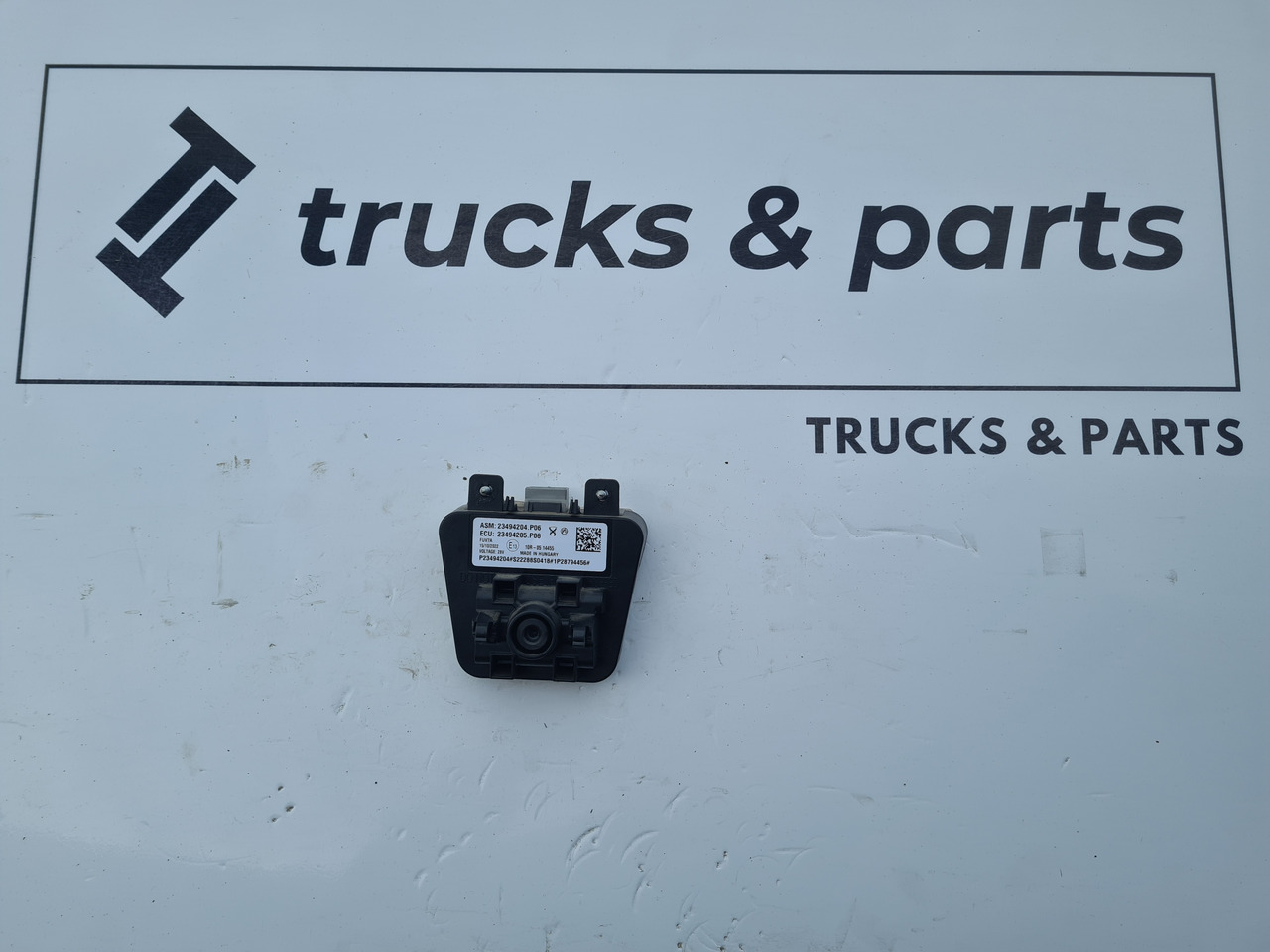 VOLVO KAMERA PASA RUCHU PRZEDNIA RADAR RENAULT GAMA T C K D VOLVO FH 4 FM 4 FH 5 - Czujnik: zdjęcie 1 VOLVO KAMERA PASA RUCHU PRZEDNIA RADAR RENAULT GAMA T C K D VOLVO FH 4 FM 4 FH 5 - Czujnik: zdjęcie 1