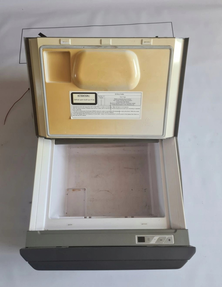 VOLVO LODÓWKA CHŁODZIARKA VOLVO FH 13 LIFT - Kabina i wnętrze do Samochodów ciężarowych: zdjęcie 5 VOLVO LODÓWKA CHŁODZIARKA VOLVO FH 13 LIFT - Kabina i wnętrze do Samochodów ciężarowych: zdjęcie 5