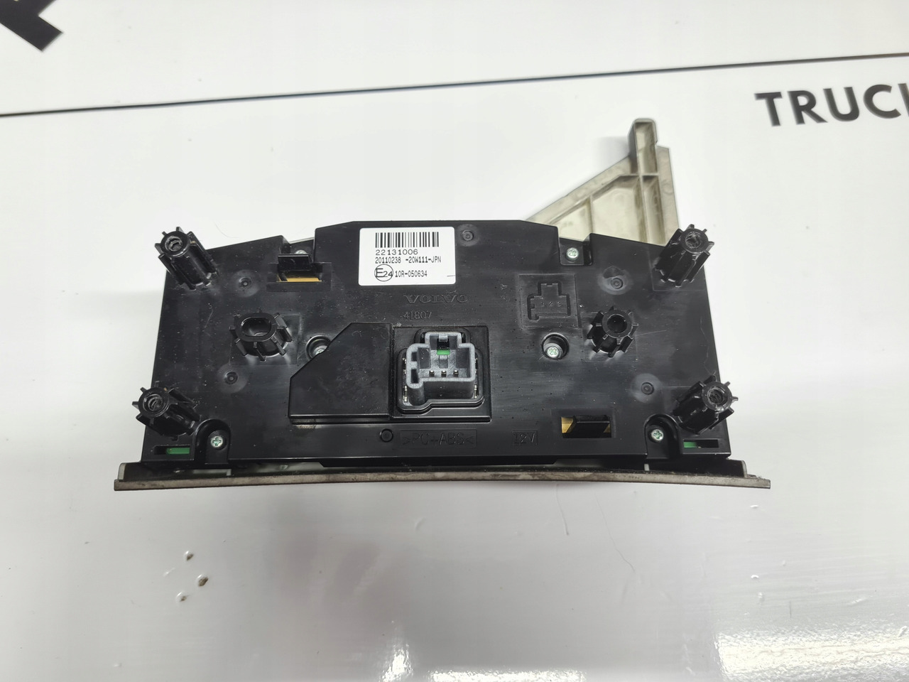 VOLVO PANEL NAWIEWU OGRZEWANIA KLIMATYZACJI VOLVO FH 4 - Ogrzewanie/ Wentylacja do Samochodów ciężarowych: zdjęcie 3 VOLVO PANEL NAWIEWU OGRZEWANIA KLIMATYZACJI VOLVO FH 4 - Ogrzewanie/ Wentylacja do Samochodów ciężarowych: zdjęcie 3