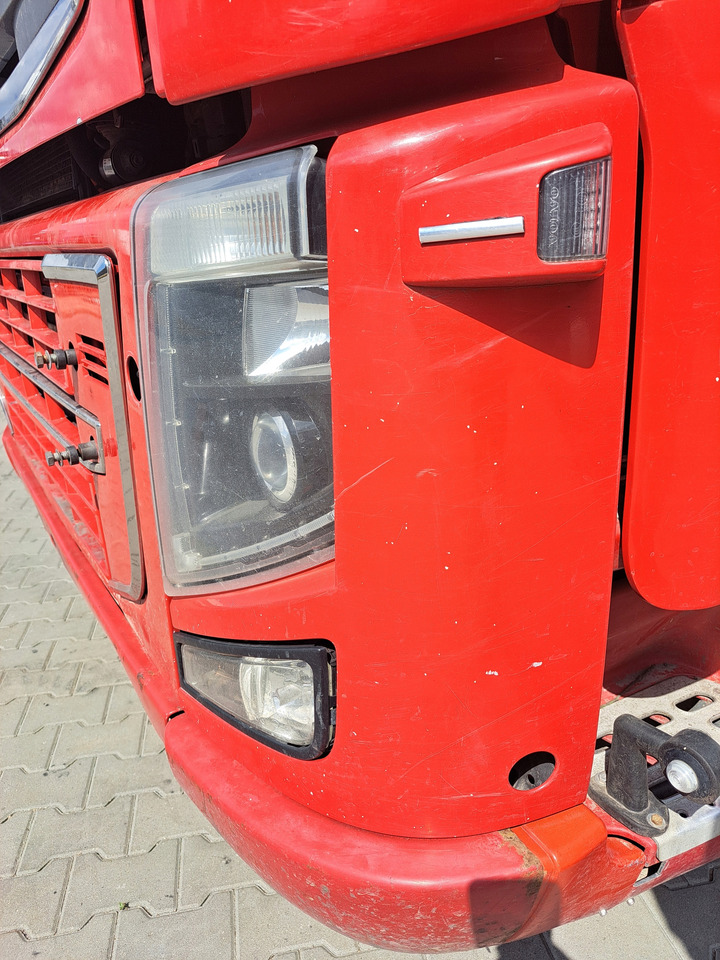 VOLVO REFLEKTOR LAMPA XENON OKULAR LEWY KOMPLET VOLVO FH FM 9 13 16 LIFT - Reflektor do Samochodów ciężarowych: zdjęcie 2 VOLVO REFLEKTOR LAMPA XENON OKULAR LEWY KOMPLET VOLVO FH FM 9 13 16 LIFT - Reflektor do Samochodów ciężarowych: zdjęcie 2