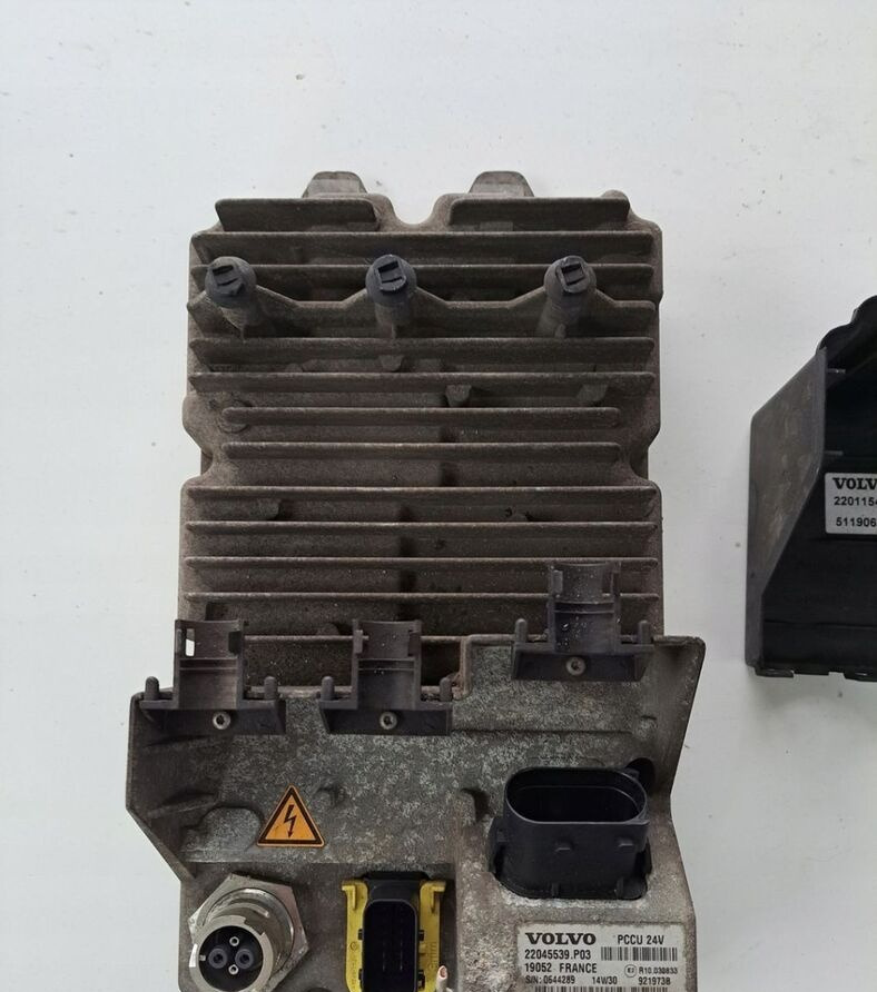 VOLVO STEROWNIK KLIMATYZACJI POSTOJOWEJ VOLVO FH 4 FM 4 22045539.P03 - Ogrzewanie/ Wentylacja do Samochodów ciężarowych: zdjęcie 2 VOLVO STEROWNIK KLIMATYZACJI POSTOJOWEJ VOLVO FH 4 FM 4 22045539.P03 - Ogrzewanie/ Wentylacja do Samochodów ciężarowych: zdjęcie 2