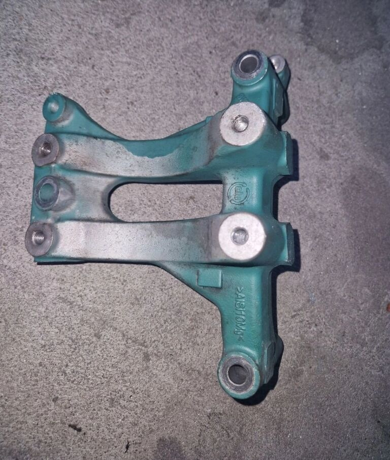 WSPORNIK ŁAPA MOCOWANIE PODSTAWA VOLVO FH 16 D16K 21938087 Volvo FH 16 D16K 21938087 Volvo VOLVO FH 16 D16K 21938087 - Nadwozie i zewnętrzne elementy do Samochodów ciężarowych: zdjęcie 2 WSPORNIK ŁAPA MOCOWANIE PODSTAWA VOLVO FH 16 D16K 21938087 Volvo FH 16 D16K 21938087 Volvo VOLVO FH 16 D16K 21938087 - Nadwozie i zewnętrzne elementy do Samochodów ciężarowych: zdjęcie 2