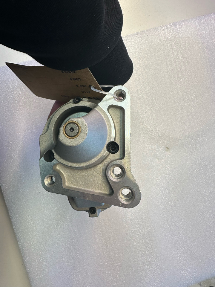 Woda Renault Magane | Kangoo Rapid - Rozrusznik do Samochodów dostawczych: zdjęcie 5 Woda Renault Magane | Kangoo Rapid - Rozrusznik do Samochodów dostawczych: zdjęcie 5