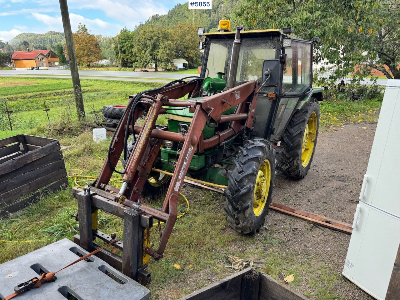 1982 John Deere 1140 with front loader and a parts tractor - Ciągnik rolniczy: zdjęcie 1 1982 John Deere 1140 with front loader and a parts tractor - Ciągnik rolniczy: zdjęcie 1